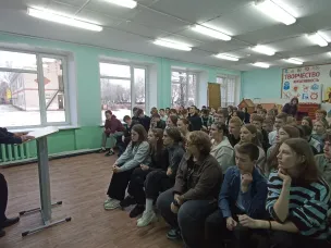 Инспектор ПДН провела встречу со школьниками в рамках недели правовой помощи детям и акции "Чистое поколение"