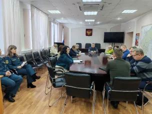 26 января в конференц-зале администрации состоялось заседание комиссии по предупреждению и ликвидации ЧС и обеспечению пожарной безопасности  района под председательством первого заместителя главы администрации Васильева Алексея Александровича.