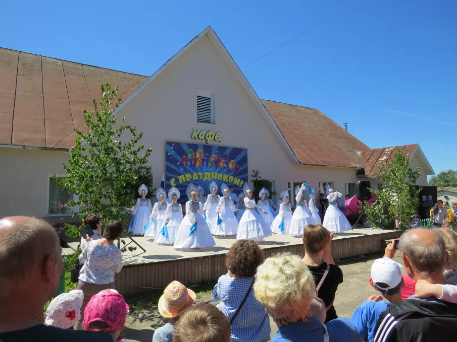 Завершает череду дней деревень в минувшие выходные праздник  деревни Сухоноска