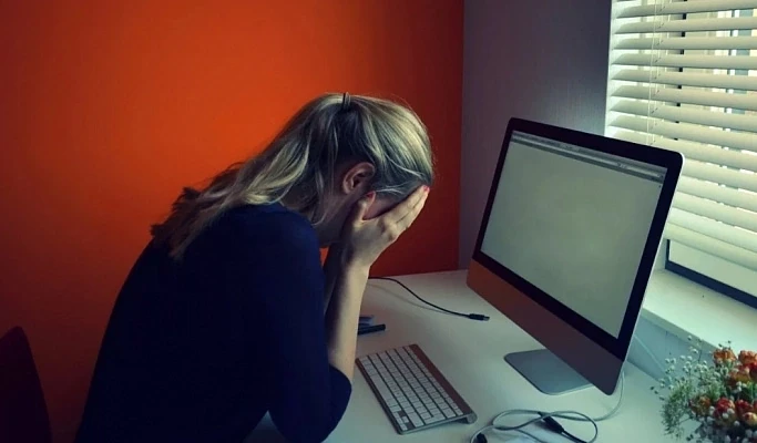 В МО МВД России «Ковернинский» расследуется уголовное дело о мошенничестве под видом онлайн-обучения по психологии.