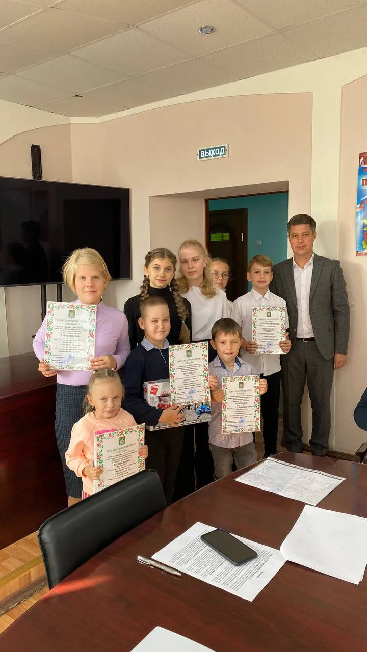 На территории Ковернинского муниципального округа Нижегородской области в соответствии с распоряжением администрации Ковернинского муниципального округа Нижегородской области от 15.05.2023 № 160-р состоялся муниципальный этап Конкурса рисунков «Охрана труда глазами детей-2023»