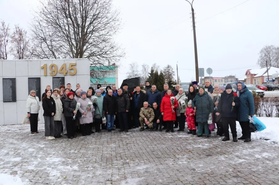 12 декабря в ККЗ "Мир" прошло мероприятие, посвященное Дню памяти воинов, погибших в локальных конфликтах