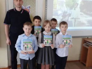 Сотрудники ОГИБДД МО МВД России «Ковернинский» на постоянной основе посещают образовательные учреждения